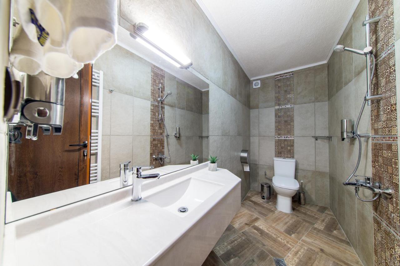 Българче Хотел - Ресторант Smoljan Exterior foto