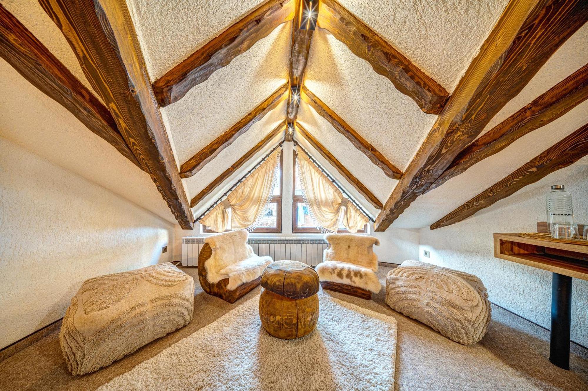 Българче Хотел - Ресторант Smoljan Exterior foto